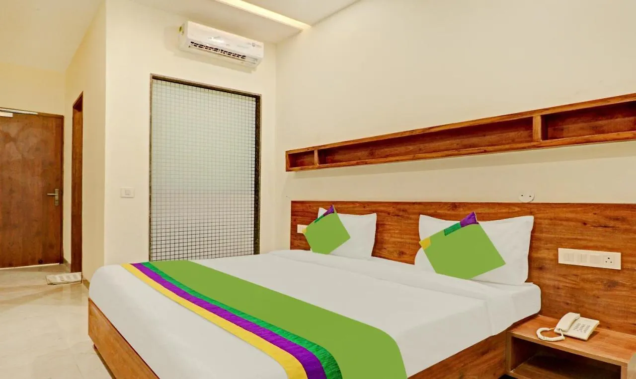 Treebo Delmont Hotel Zirakpur