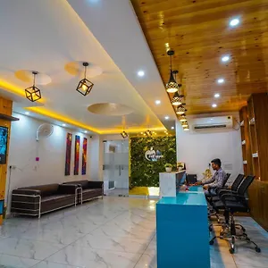 Red Apple Near Railway Station *** Chandigarh